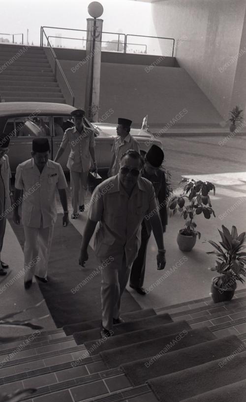 SULTAN SALAHUDDIN ABDUL AZIZ SHAH