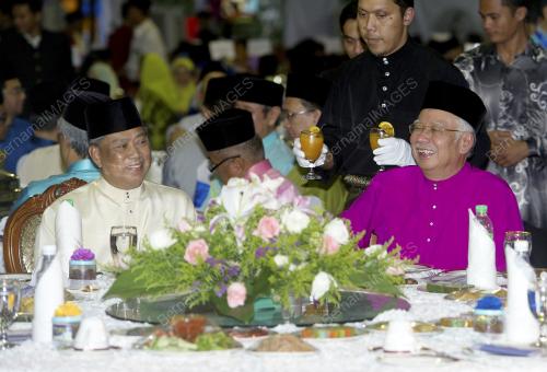 SG01_08072015_BUKA_PUASA