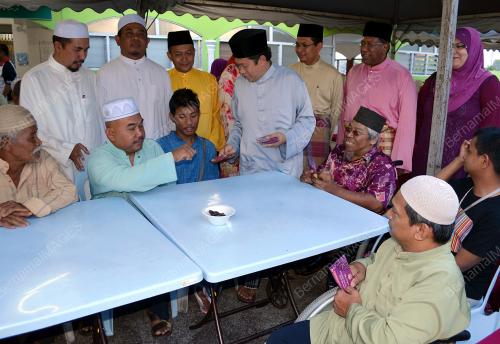 SG01_08082012_AHMAD_MASLAN