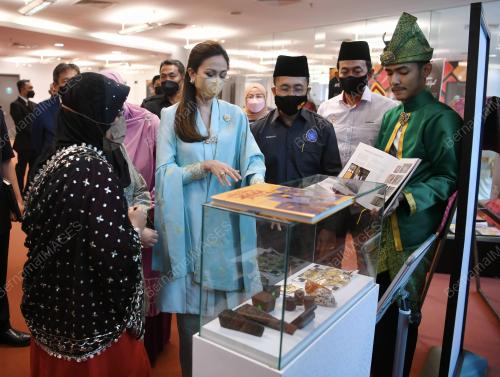 TENGKU PERMAISURI NORASHIKIN