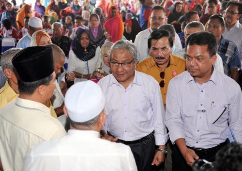 SG01_09042015_BAZAR