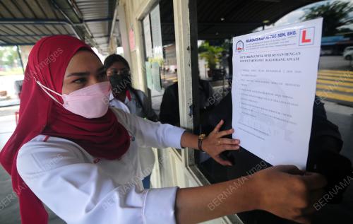 TINJAUAN INDUSTRI LATIHAN PEMANDUAN KENDERAAN MOTOR