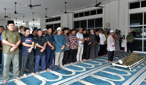 BEKAS VOKALIS KUMPULAN JINBARA MENINGGAL DUNIA