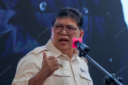 TAN SRI JOHARI ABDUL