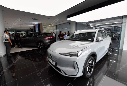 PEMBUKAAN RUANG PAMERAN PERTAMA PROTON E.MAS