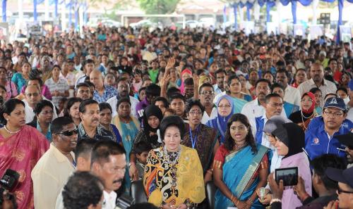 SG01_10062012_WANITA_INDIA