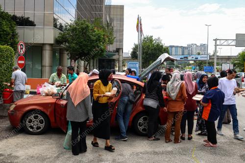 PENIAGA NASI CAMPUR "PROTON GEN 2