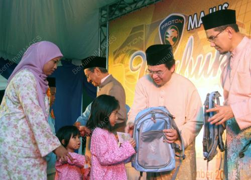 TUN MAHATHIR MOHAMAD