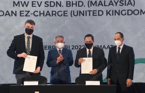 DATUK SERI DR ADHAM BABA
