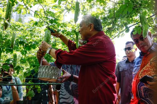 DATUK SERI DR AHMAD ZAHID HAMIDI