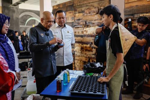 DATUK AMRIZAN MOHD ALI