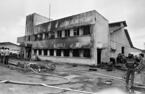 SG01_12032015_TERBAKAR