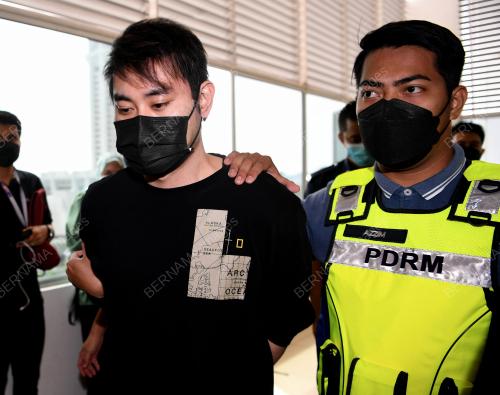 NICKY LIOW SOON HEE