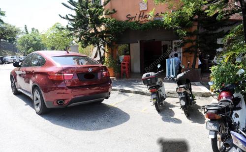 SG01_12092014_PARKING