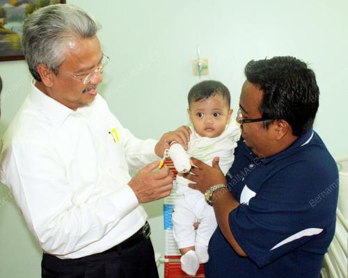 AHMAD HUSNI HANADZLAH