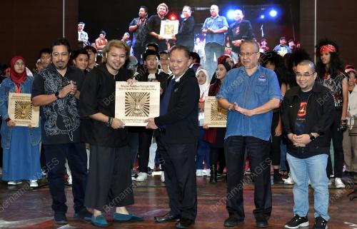 EKSPO MUZIKAL 80'AN X TRIBUTE MAMAT KHALID