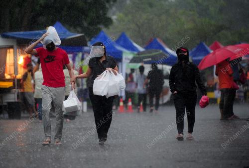 TINJAUAN HARI PERTAMA BAZAR RAMADAN