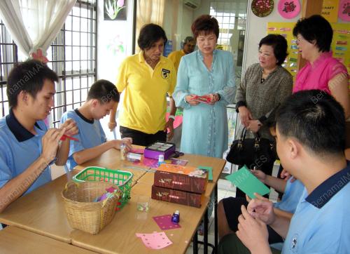 NG YEN YEN