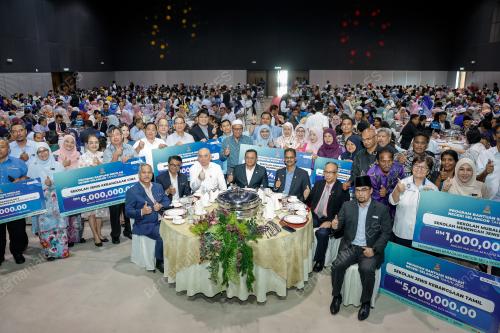 DATUK SERI AMIRUDIN SHARI