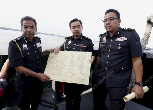 DATUK AZMAN ADAM