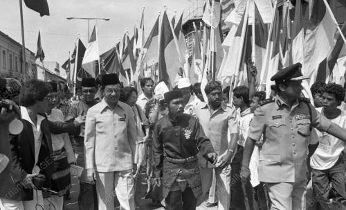 SG01_14012015_PM_BANGUNAN_UMNO