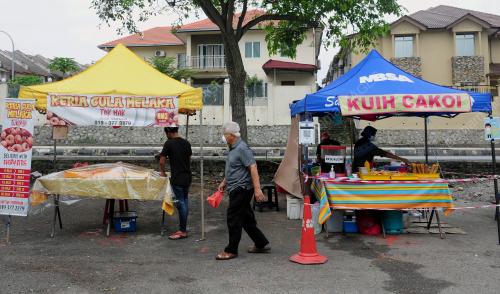 PENJAJA KECIL BERNIAGA SEMASA PKP 2.0