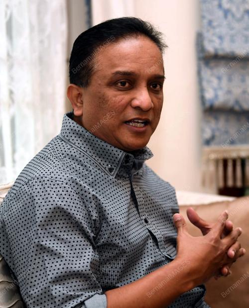 DATUK SERI REEZAL MERICAN NAINA MERICAN