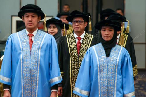 TAN SRI AZAM BAKI