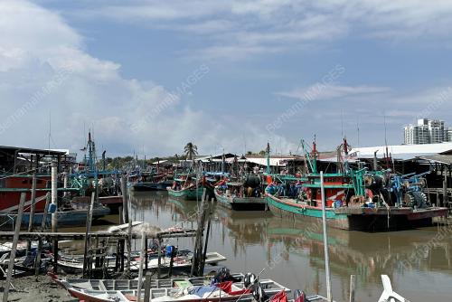 INDUSTRI PERIKANAN