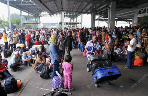 SG01_14072015_RAYA_BALIK