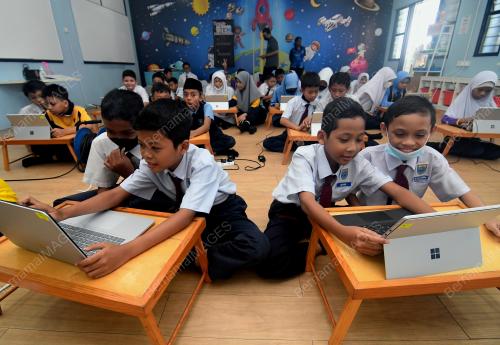 TINJAUAN PELITUP MULUT DAN HIDUNG DI DALAM SEKOLAH