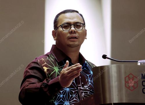DATUK SERI AMIRUDIN SHARI