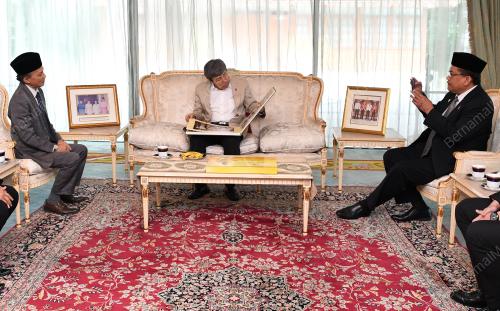 SG01_16112017_BERNAMA_BN201711151545