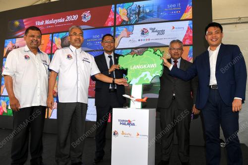 MOHD ASMIRUL ANUAR ARIS