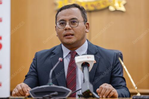 DATUK SERI AMIRUDIN SHARI
