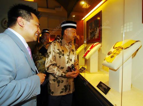 TUNKU NAQUIYUDDIN