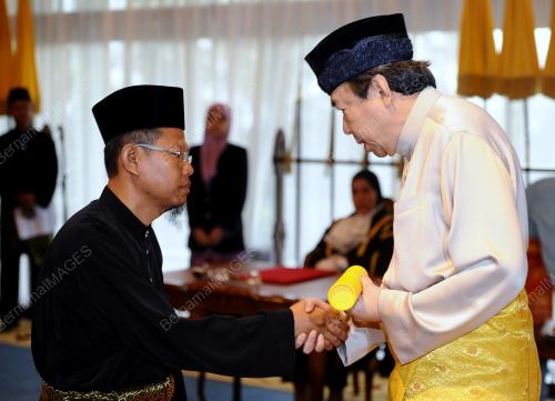 SG01_18012012_SERAH_WATIKAH