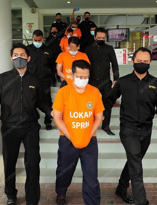 EMPAT INDIVIDU DIREMAN LIMA HARI BERKAITAN KES RASUAH