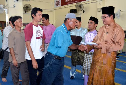 DATUK SERI NOH OMAR