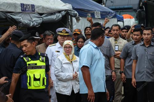 TUNKU HAJAH AZIZAH AMINAH MAIMUNAH ISKANDARIAH
