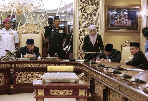 SULTAN SHARAFUDDIN IDRIS SHAH