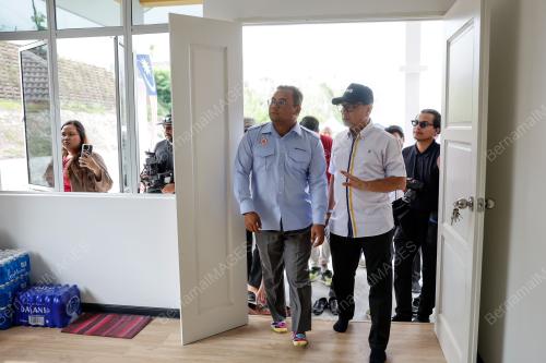 DATUK SERI AMIRUDIN SHARI