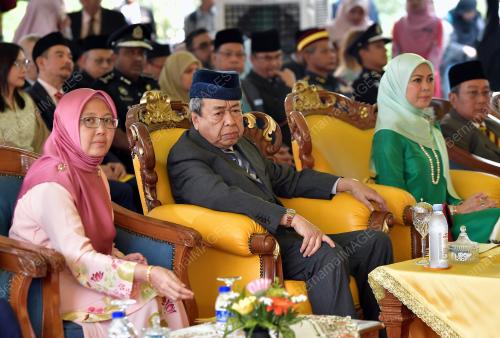 SULTAN SELANGOR SULTAN SHARAFUDDIN IDRIS SHAH