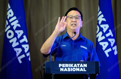 DATUK DR DOMINIC LAU HOE CHAI