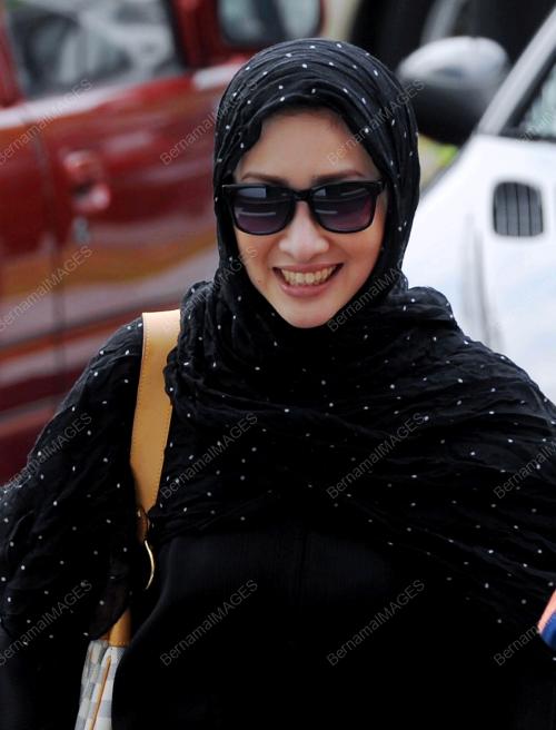 SG01_20012012_HADIR_MAHKAMAH