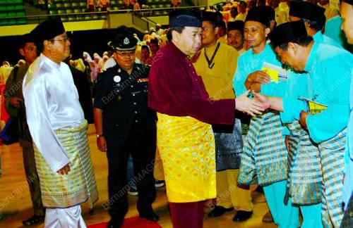 SHARAFUDDIN IDRIS SHAH