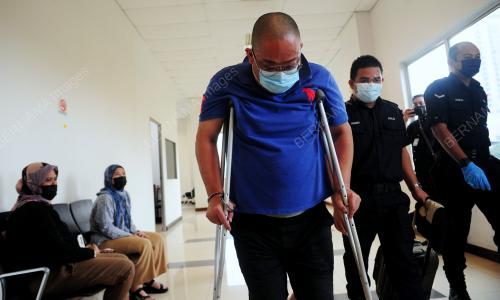 KES PENIPUAN PENJUALAN PELITUP MUKA