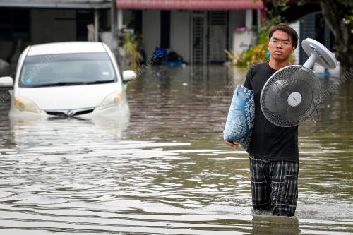 TINJAUAN BANJIR BUKIT KEMUNING SHAH ALAM
