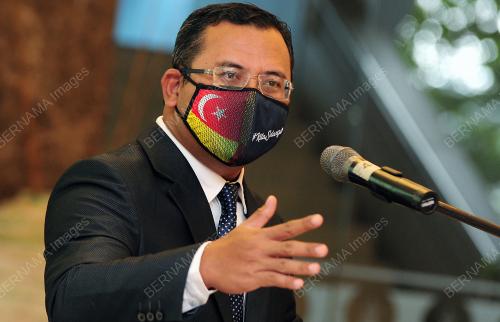 DATUK SERI AMIRUDIN SHARI