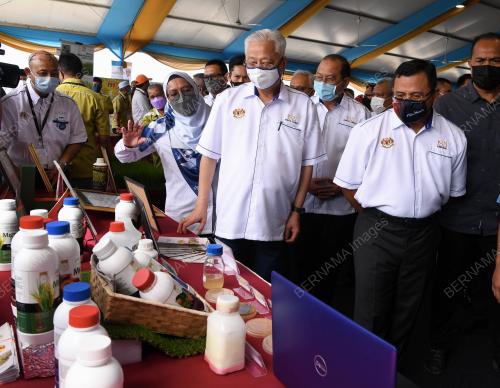 DATUK SERI ISMAIL SABRI YAAKOB